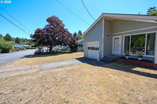 2193 Juniper Ave, Coos Bay, OR 97420 - Photo 9