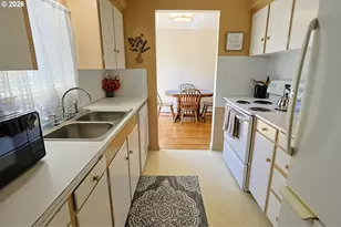 2193 Juniper Ave, Coos Bay, OR 97420 - Photo 29