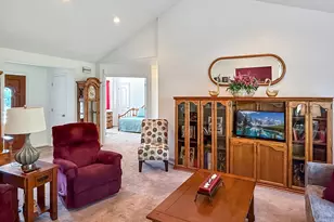 1939 Fairhill Dr, Roseburg, OR 97471 - Photo 5
