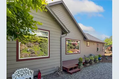 1939 Fairhill Dr, Roseburg, OR 97471 - Photo 21
