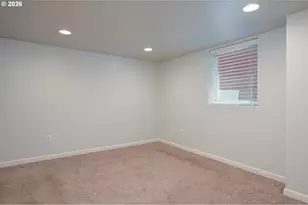 9332 N Kellogg St, Portland, OR 97203 - Photo 25