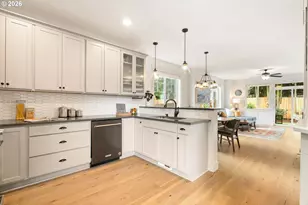 3820 NE Roselawn St, Portland, OR 97211 - Photo 5