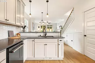 3820 NE Roselawn St, Portland, OR 97211 - Photo 9