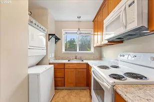 8805 SE 17th Ave, Portland, OR 97202 - Photo 11