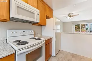 8805 SE 17th Ave, Portland, OR 97202 - Photo 13