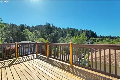 12606 NW Larry Ct, Portland, OR 97229 - Photo 21