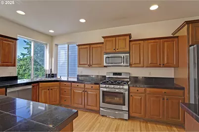 12606 NW Larry Ct, Portland, OR 97229 - Photo 7