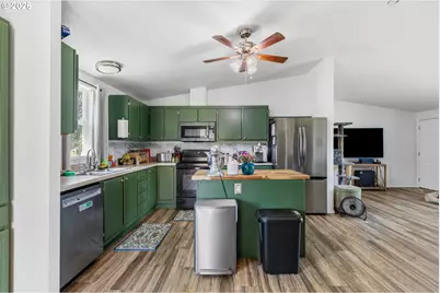 6107 Nonpareil Rd, Sutherlin, OR 97479 - Photo 9