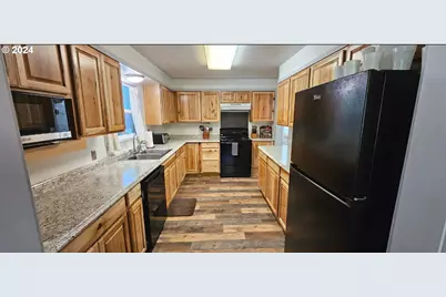 11354 Highway 36, Mapleton, OR 97453 - Photo 7