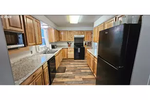 11354 Hwy 36, Mapleton, OR 97453 - Photo 11