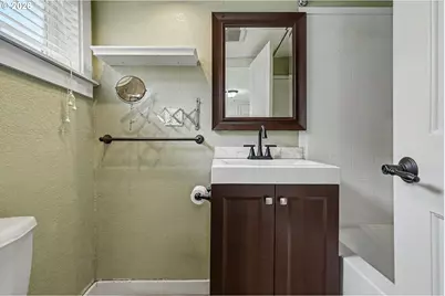 213 Mill St, Silverton, OR 97381 - Photo 19