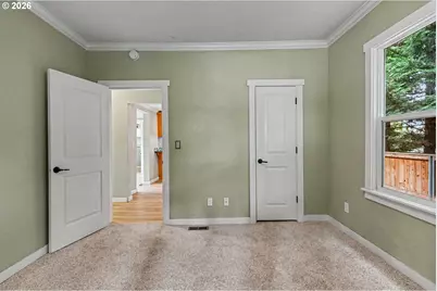 213 Mill St, Silverton, OR 97381 - Photo 11