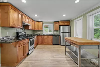 213 Mill St, Silverton, OR 97381 - Photo 13