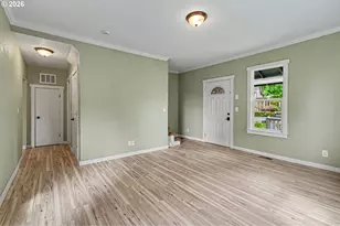 213 Mill St, Silverton, OR 97381 - Photo 9