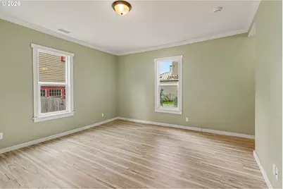 213 Mill St, Silverton, OR 97381 - Photo 7