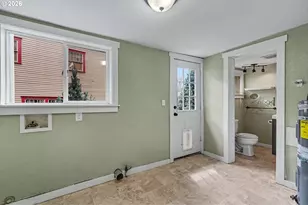 213 Mill St, Silverton, OR 97381 - Photo 17