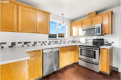 1086 SW Ivory Loop, Gresham, OR 97080 - Photo 11