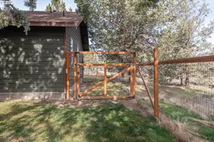 6446 NW Lynch Ln, Redmond, OR 97756 - Photo 9