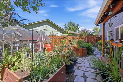 2665 NE 3rd Ct, Hillsboro, OR 97124 - Photo 31