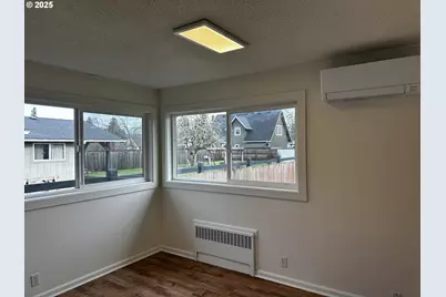 818 S 1st St, Cottage Grove, OR 97424 - Photo 21