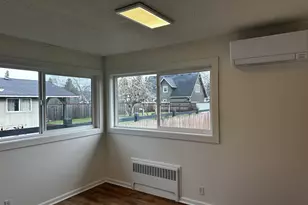 818 S 1st St, Cottage Grove, OR 97424 - Photo 21