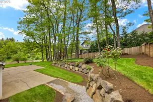12395 SW Clara Ln, Lake Oswego, OR 97035 - Photo 21
