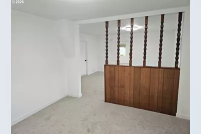 365 Bryan St, Woodburn, OR 97071 - Photo 13