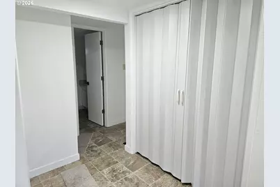 365 Bryan St, Woodburn, OR 97071 - Photo 21