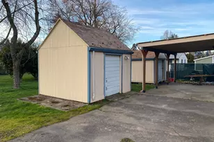 365 Bryan St, Woodburn, OR 97071 - Photo 37