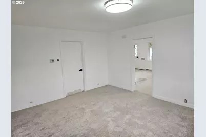 365 Bryan St, Woodburn, OR 97071 - Photo 11