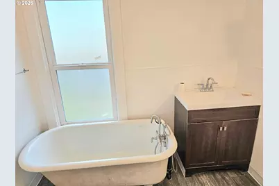 365 Bryan St, Woodburn, OR 97071 - Photo 31