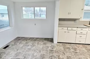 365 Bryan St, Woodburn, OR 97071 - Photo 19
