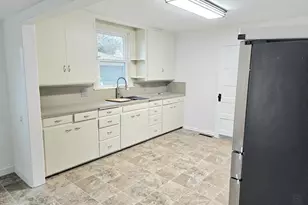 365 Bryan St, Woodburn, OR 97071 - Photo 15