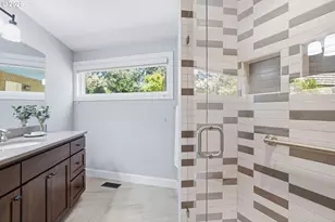 20122 NE Interlachen Ln, Fairview, OR 97024 - Photo 17