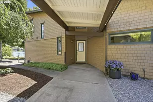 20122 NE Interlachen Ln, Fairview, OR 97024 - Photo 7
