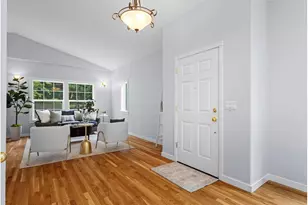 8830 SW Maple Ct, Portland, OR 97223 - Photo 5
