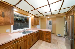 2604 SW Buckingham Ave, Portland, OR 97201 - Photo 19