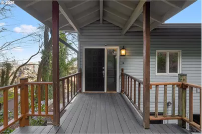 2604 SW Buckingham Ave, Portland, OR 97201 - Photo 3