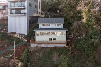 2604 SW Buckingham Ave, Portland, OR 97201 - Photo 1