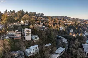 2604 SW Buckingham Ave, Portland, OR 97201 - Photo 31