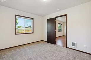 911 Poplar Dr, Dallesport, WA 98617 - Photo 7