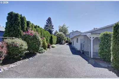 8011 SE Thiessen Rd, Milwaukie, OR 97267 - Photo 35