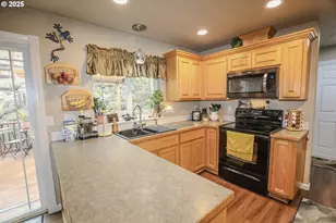 1734 NE Shale Ct, Roseburg, OR 97470 - Photo 25