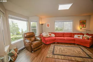 1734 NE Shale Ct, Roseburg, OR 97470 - Photo 13