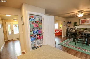 1734 NE Shale Ct, Roseburg, OR 97470 - Photo 9