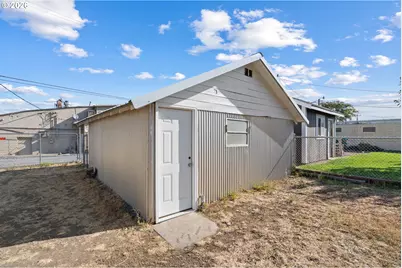 1221 7th St, Umatilla, OR 97882 - Photo 17