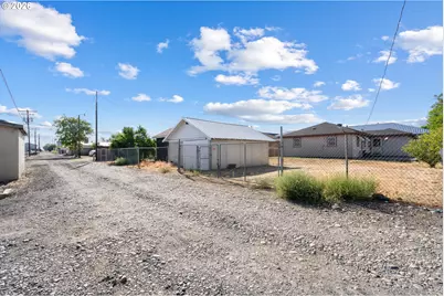 1221 7th St, Umatilla, OR 97882 - Photo 21