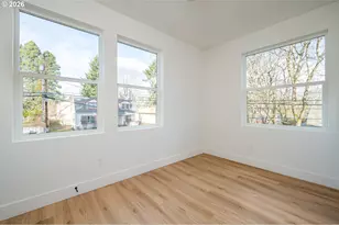 12094 SE Market St, Portland, OR 97216 - Photo 7