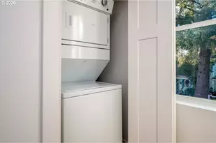12094 SE Market St, Portland, OR 97216 - Photo 11