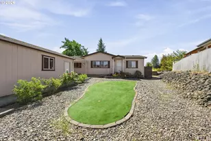290 Adams Loop, Roseburg, OR 97471 - Photo 3